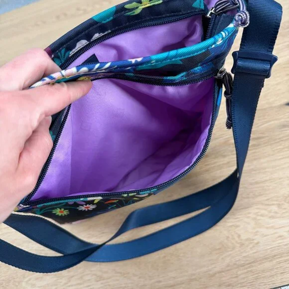 Vera Bradley Lighten Up Slim Crossbody Bag Purse Dark Blue Floral Casual Nylon - Picture 8 of 15
